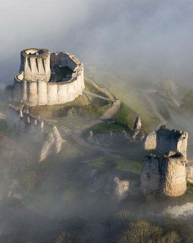 Château-Gaillard sous le brouillard