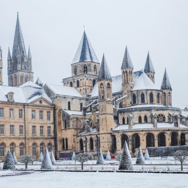 Caen city hall under the snow