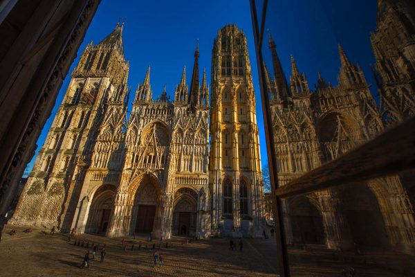 Cathédrale de Rouen depuis l'Office de Tourisme
