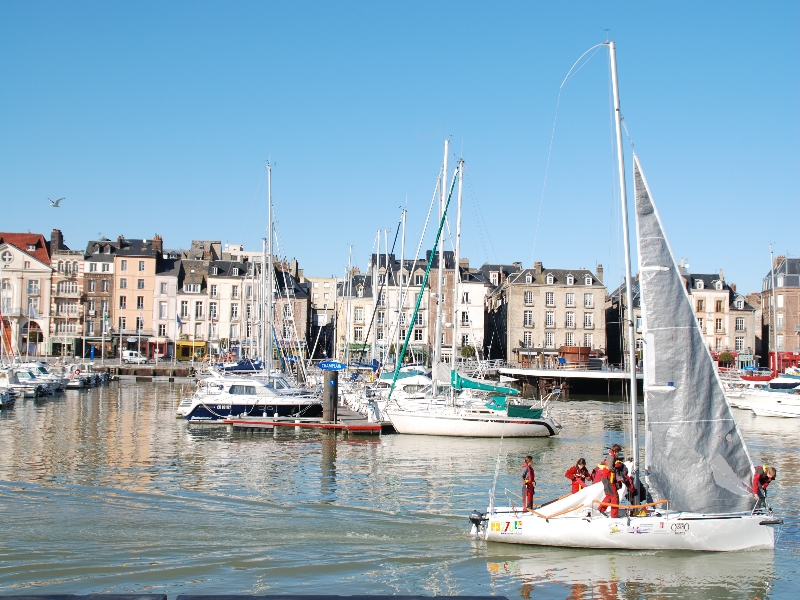 https://en.normandie-tourisme.fr/wp-content/uploads/sites/3/wpetourisme/Port-de-Plaisance-de-Dieppe--1-.jpg